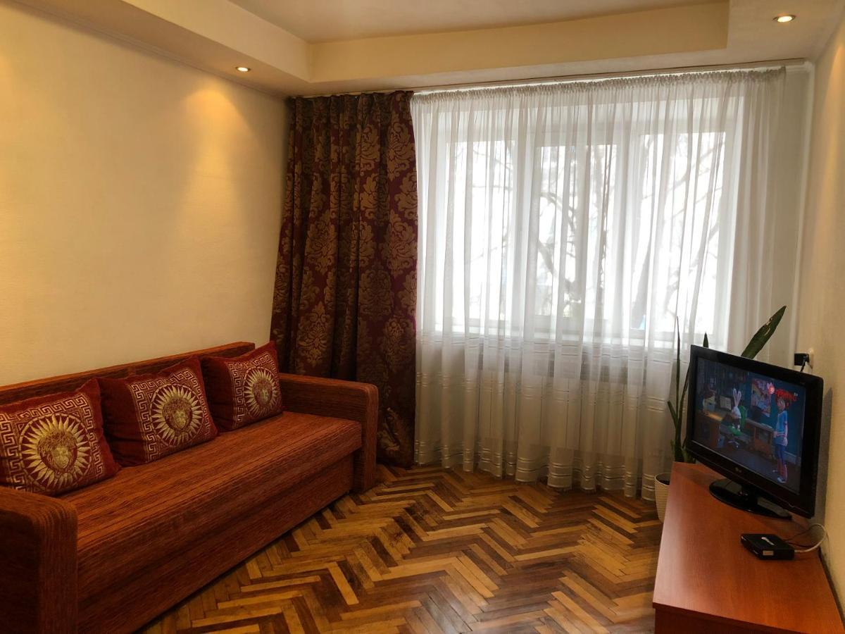 Kyiv Apartment On Peremohy Avenue 16 Daily Rent Exterior foto